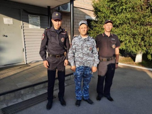 В Новоорске полицейские помогли пожилой женщине попасть в свою квартиру