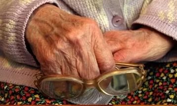 Сотрудниками полиции Бузулука задержана подозреваемая в краже денег у пенсионерки