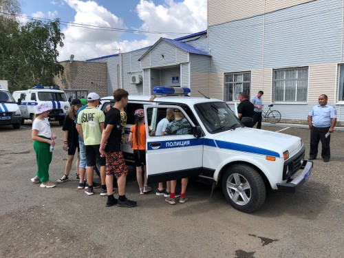 Дети из летнего лагеря побывали с экскурсией в ОМВД России по Саракташскому району