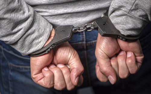 Оренбургские полицейские задержали злоумышленника, укравшего кошелек с деньгами в прошлом году