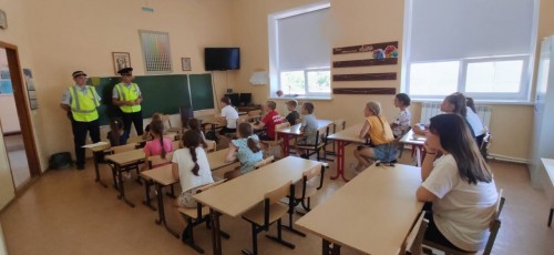 Сотрудники ОГИБДД ОМВД России по Саракташскому району провели профилактическое мероприятие в центре внешкольной работы