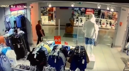 В Оренбурге участковым задержан подозреваемый в хищении одежды из магазина