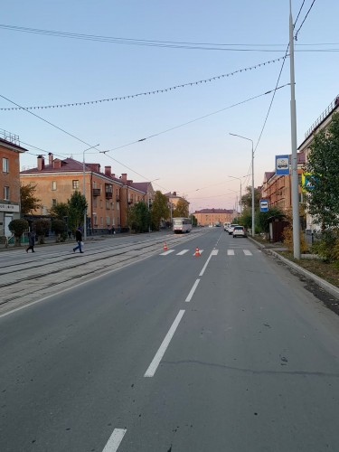 В Новотроицке сотрудники ГИБДД устанавливают причины и обстоятельства ДТП, в котором пострадал несовершеннолетний пешеход