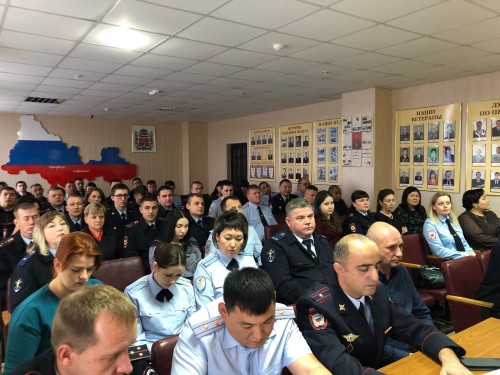 В честь профессионального праздника состоялось награждение сотрудников ОМВД России по Саракташскому району