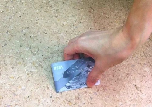 В ГО ЗАТО Комаровский сотрудниками полиции задержан подозреваемый в краже денежных средств с банковской карты