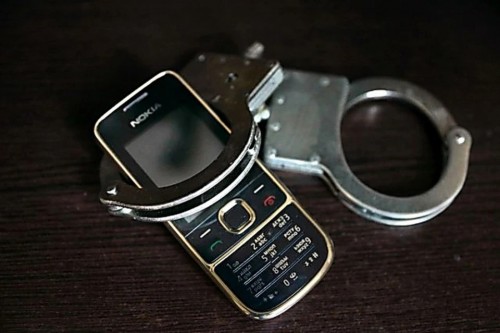 Следователями Шарлыка возбуждено уголовное дело по факту кражи телефона.