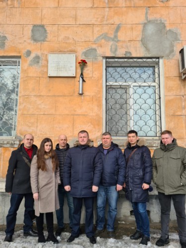 Полицейские в Новотроицке почтили память коллег, погибших при исполнении служебного долга