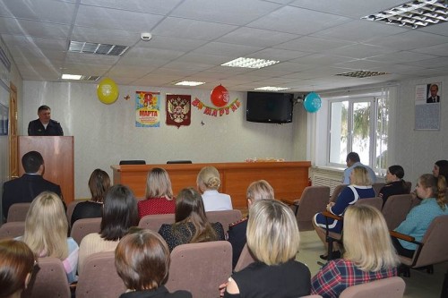 В преддверии Международного женского дня в Отд МВД России по Шарлыкскому району было проведено торжественное собрание.