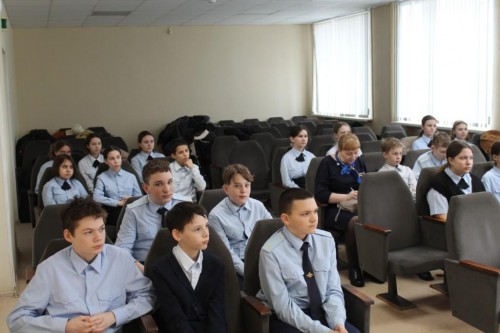 Юные помощники полиции посетили отдел МО МВД "Бугурусланский".