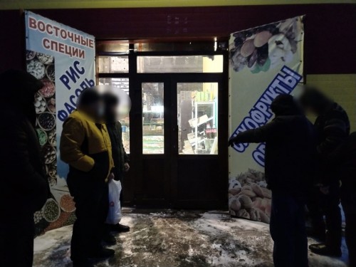 В Оренбурге полицейские задержали подозреваемого в краже 7 мешков с орехами