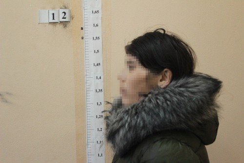 Сотрудники полиции ОМВД России по Адамовскому району задержали женщину, скрывавшеюся от суда