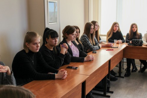 В Оренбурге сотрудник полиции приняла участие в брифинге по теме: «Преступления в сфере IT-технологий и наказание за совершенные деяния»