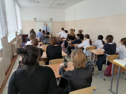 Проведение лекции антиэкстремистской и антинаркотической направленности в Комаровской СОШ