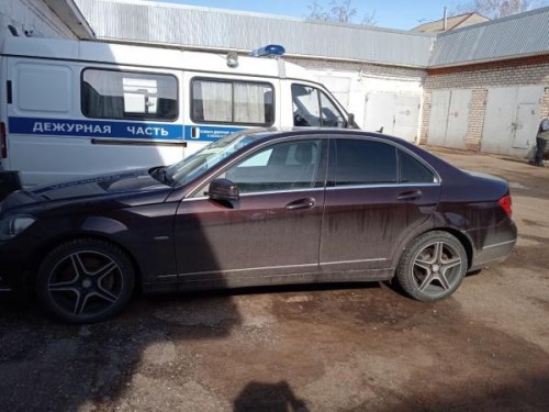 Бузулукские правоохранители выясняли обстоятельства угона автомобиля "Мерседес"