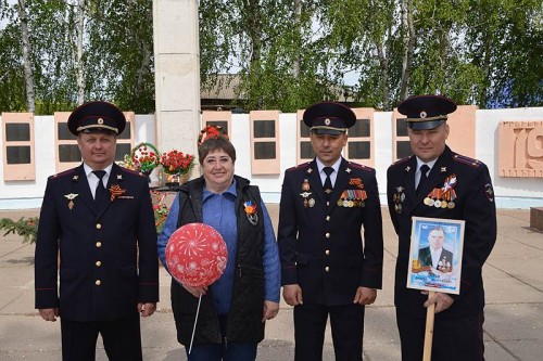 Шарлыкские полицейские обеспечили охрану общественного порядка во время проведения памятных и торжественных мероприятий, посвященных 78-ой годовщине Победы