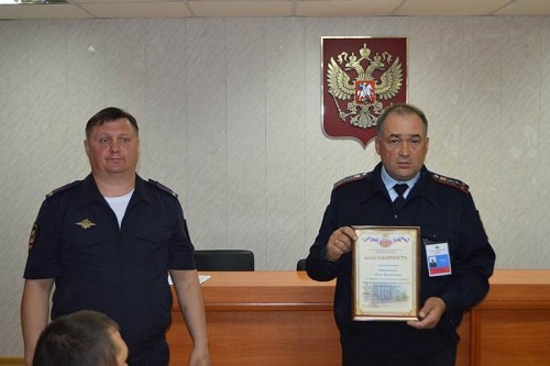 В Отд МВД России по Шарлыкскому району состоялось торжественное вручение награды сотруднику.