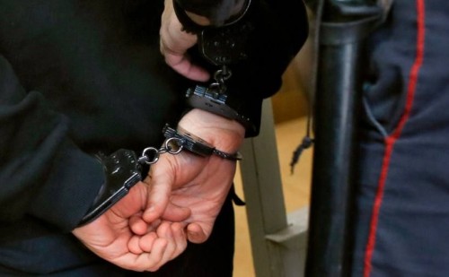 В Оренбурге полицейские задержали подозреваемого в нанесении тяжких телесных повреждений
