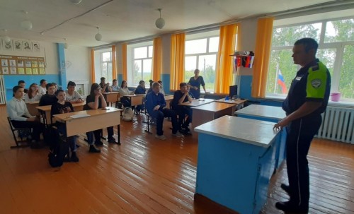 В рамках ОПМ «Внимание, дети!» сотрудники ОГИБДД ОМВД России по Саракташскому району провели профилактическое мероприятие в Никитинской СОШ