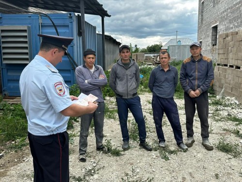 Шарлыкские полицейские провели проверку иностранных граждан в рамках оперативно-профилактической операции «Нелегал-2023»