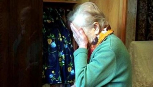 В Оренбурге пенсионерка, потерявшая деньги в МММ, перевела мошенникам около 267 000 рублей