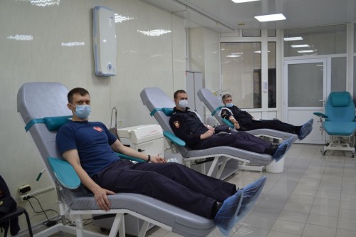 Сотрудники МУ МВД России «Оренбургское» приняли участие в добровольной сдаче крови