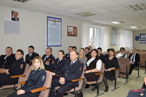 10 ноября в Шарлыке в торжественной обстановке отметили День сотрудников органов внутренних дел.