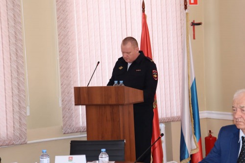 Первомайские полицейские проинформировали районных депутатов о своей деятельности