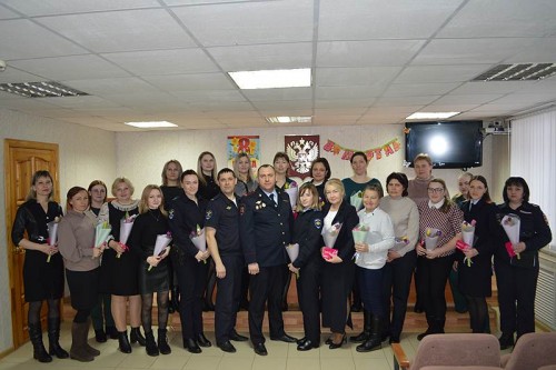 В преддверии Международного женского дня в Отд МВД России по Шарлыкскому району было проведено торжественное мероприятие.