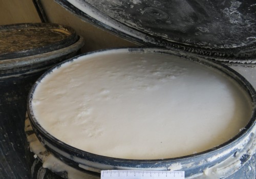 В Абдулинском районе полицейские задержали подозреваемых в краже сырого молока на сумму более 40 000 рублей