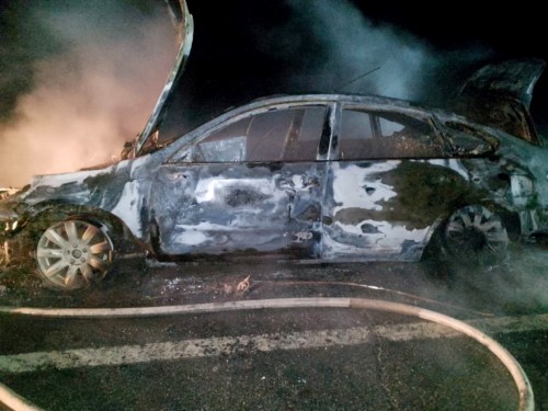 На трассе недалеко от села Елшанка Соль-Илецкого городского округа вспыхнул и сгорел автомобиль соль-илечанина