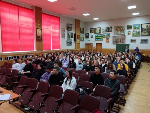 В Бузулуке и Бузулукском районе полицейские проводят встречи со школьниками