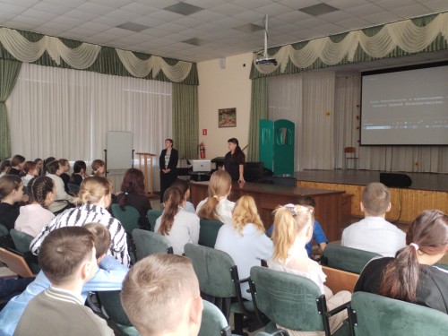 Сотрудники ОМВД России по Тоцкому району провели мероприятие в рамках ОПМ "Твой выбор!" 2024г.