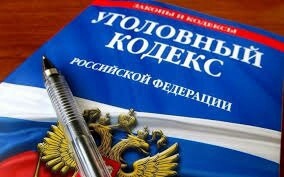 Сотрудники миграционного пункта информируют граждан о преступлениях и правонарушениях в миграционной сфере.