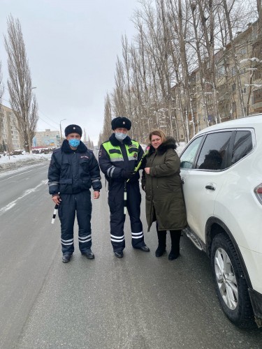 В Ясненском городском округе прошла акция «Цветы для автоледи».