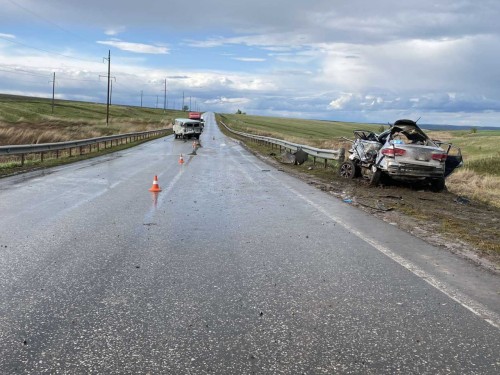 В Бугуруслане в результате ДТП два человека погибли и шесть пострадали