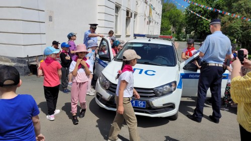 Сотрудники Госавтоинспекции приняли участие в акции «День правовой помощи детям»