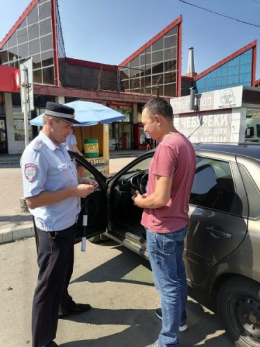 Дорожные полицейские Оренбурга провели рейд на Привокзальной площади