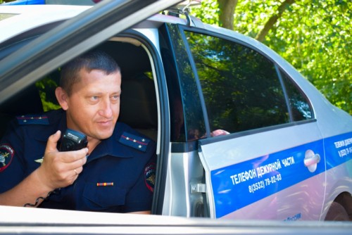 В парке им.Перовского сотрудники Оренбургской Госавтоинспекции организовали для детей работу площадки по ПДД