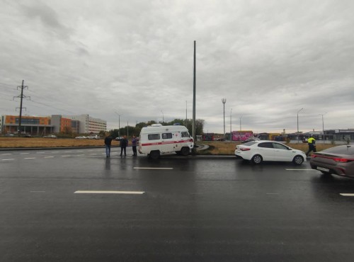 В Оренбурге в результате ДТП пострадала фельдшер скорой медицинской помощи