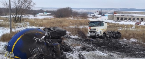 Сотрудники ГИБДД Абдулино устанавливают обстоятельства ДТП с участием автомобиля «КАМАЗ»