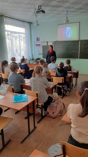 В Орске в рамках оперативно-профилактического мероприятия «Детство без жестокости и насилия» сотрудники полиции провели беседы со школьниками и студентами