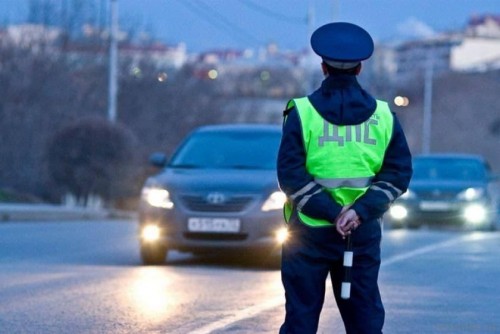 Инспекторы ДПС Оренбурга задержали подозреваемого в угоне автомобиля «Форд Транзит»