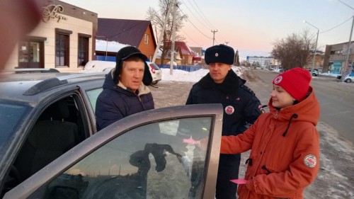 В Северном районе сотрудники полиции провели профилактическую акцию «Письмо водителю» и напоминая о дорожной безопасности