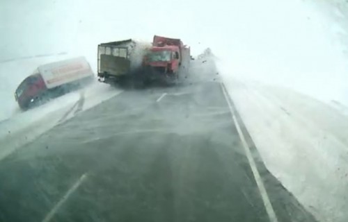 В Северном районе сотрудники полиции проводят проверку по факту ДТП