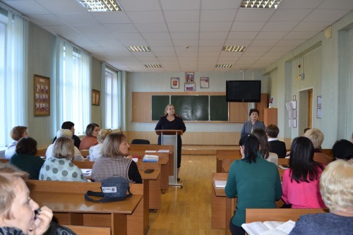 В Оренбурге сотрудник полиции провела профилактическую беседу с преподавательским составом медицинского колледжа