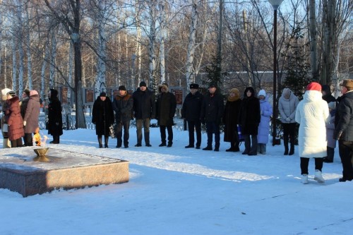 В Тюльганском районе почтили память Героев Отечества.