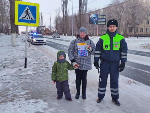 Правила поведения пешехода на дороге в зимнее время