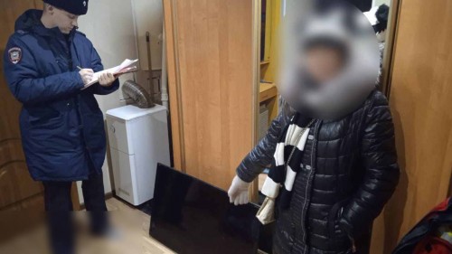 Участковый уполномоченный полиции Курманаевского района задержал подозреваемую в совершении кражи денег и телевизора