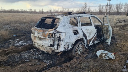 Недалеко от посёлка Казанка Соль-Илецкого городского округа сгорел "Фольксваген Терамонт" 