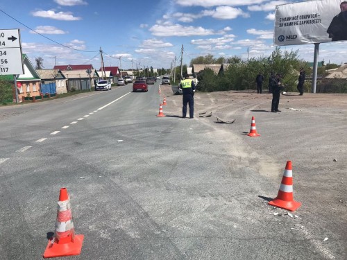 Сотрудники полиции Новоорского района проводят проверку по факту ДТП с участием двух автомобилей